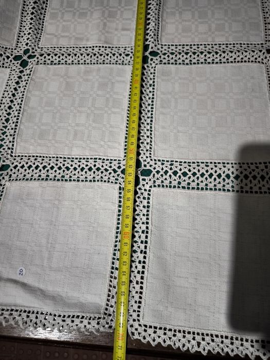 Toalha de renda com tecido