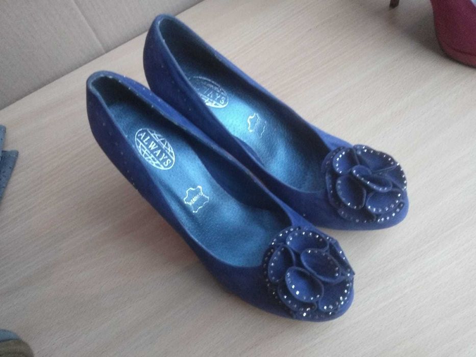 Niebieskie szpiki cyrkonie roz.37