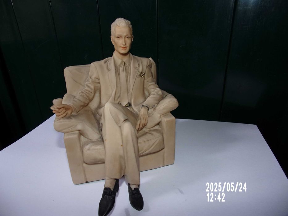 Boneco decorativo em marfinite