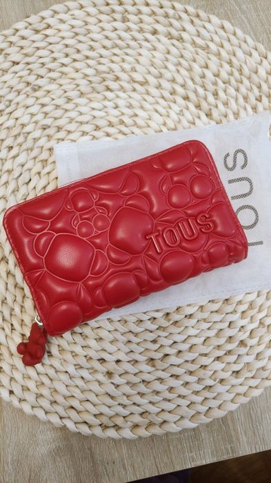 Czerwony portfel Tous