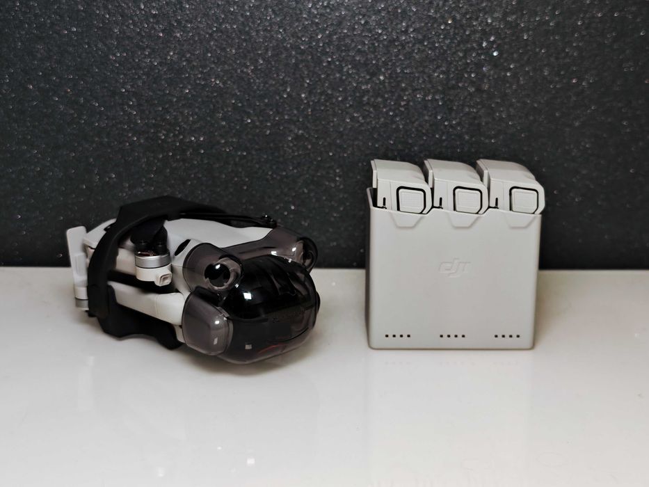 Dji Mini 4 Pro - 3 Baterie, hub, fmc bez kontrolera