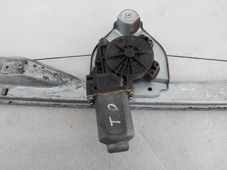 Elevador vidros trás direito RENAULT Clio III (BR0/1, CR0/1)