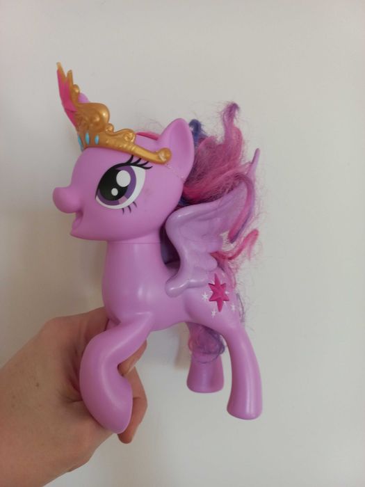 Hasbro My little pony mowiacy jednorozec