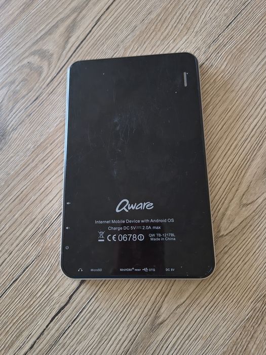 Uszkodzony tablet Qware