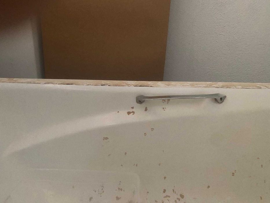 banheira roca com resguardo