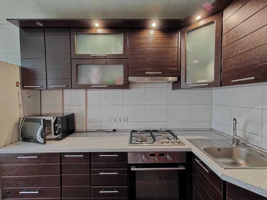 ТРЦ Караван Продаж 3к квартири вулиця Калинова, образцова лівий берег