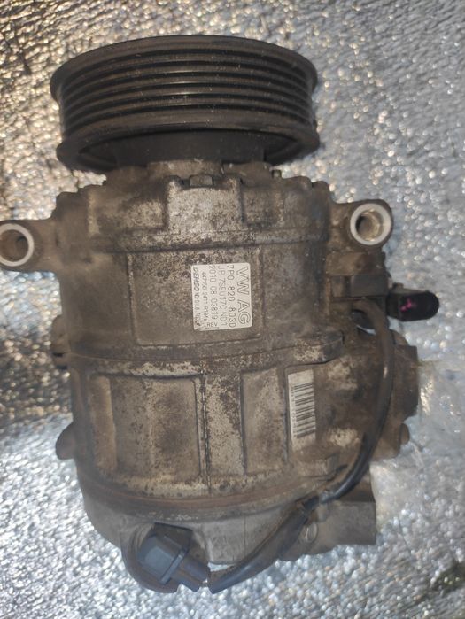 Компресор кондиціонера насос трубка VW Volkswagen Touareg NF Туарег