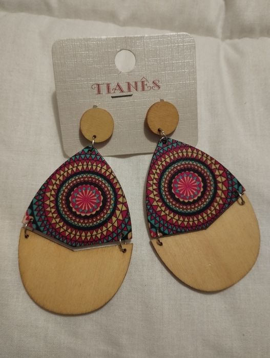 Vendo Brincos - NOVOS