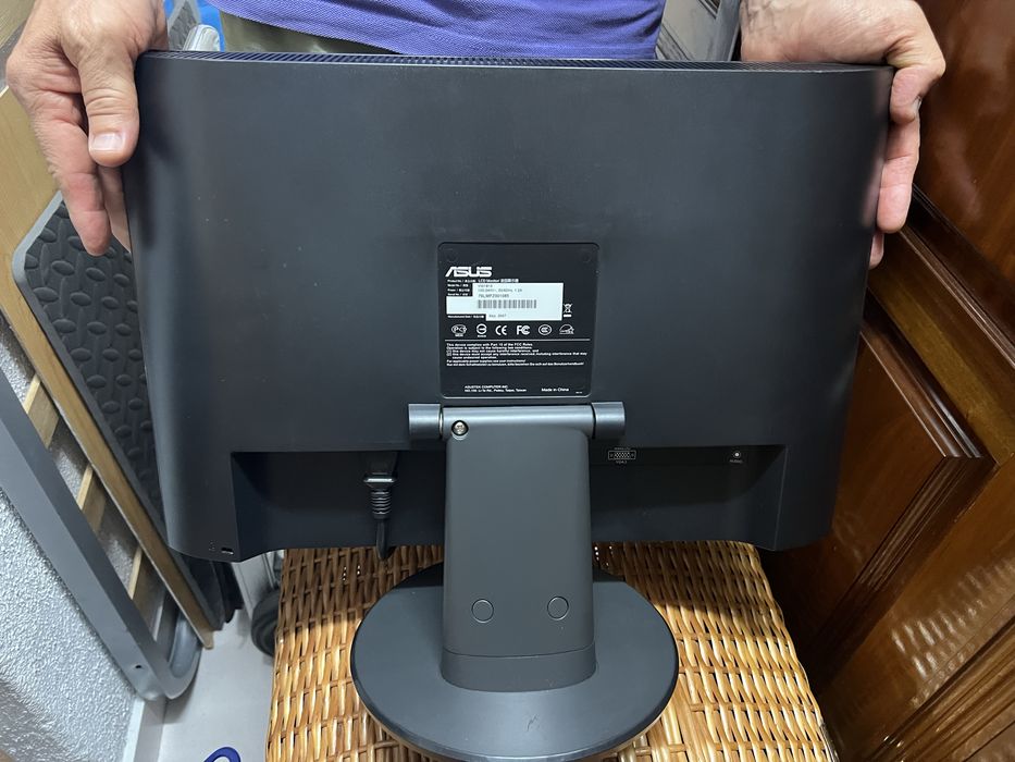 Monitor PC Asus