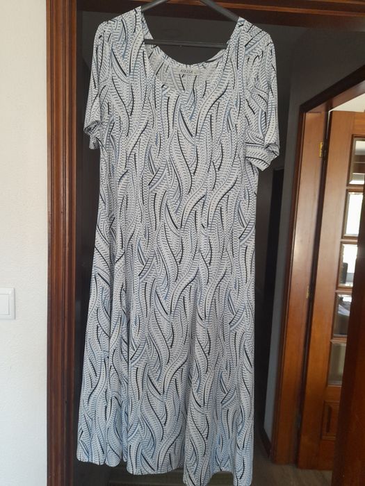 Variados vestidos