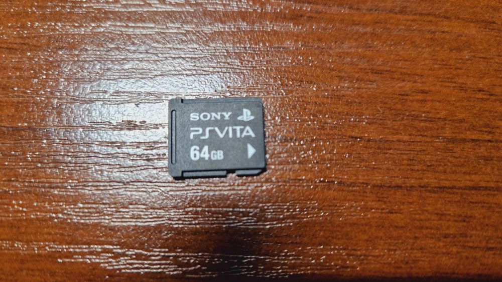 Карта памяти PS vita 64гиг оригинал!