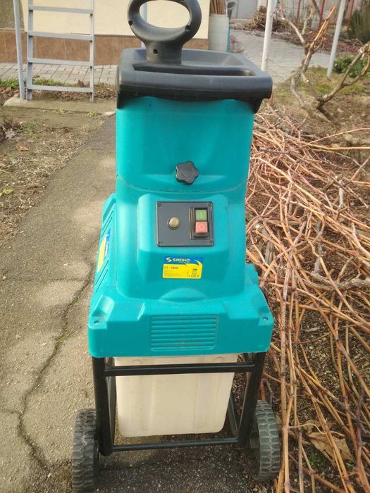 Садовый измельчитель веток Sadko GS-2800 - удобно, мощно, надежно