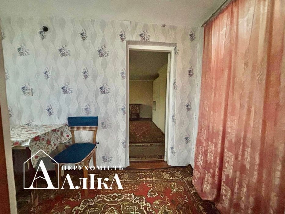 Продам дачний будинок на березі річки