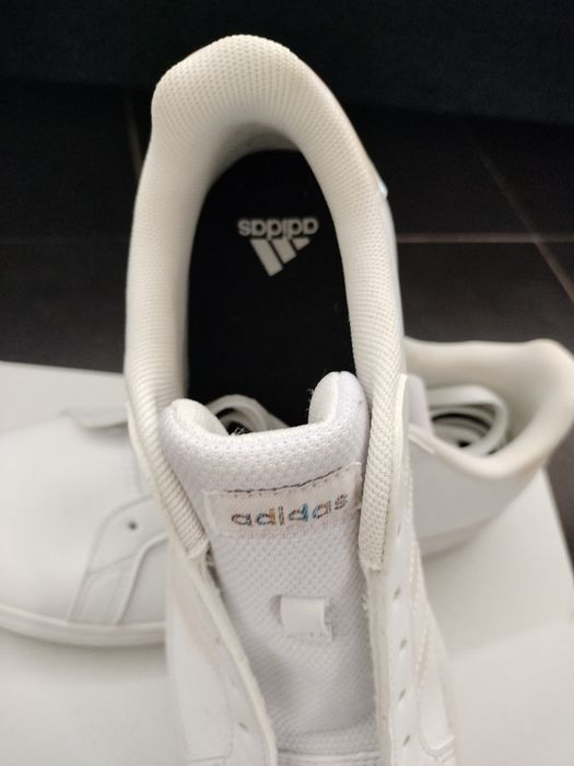Tênis adidas novos