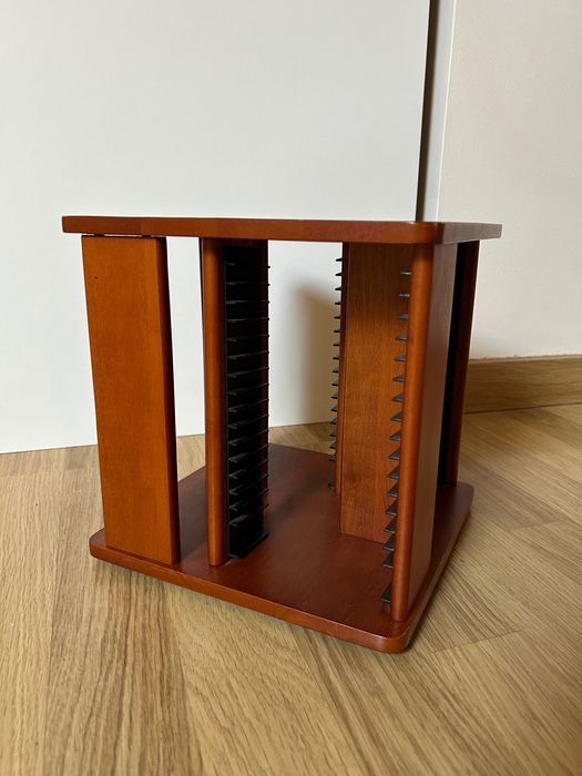 Porta CDs Vertical Giratório Madeira BOM Estado! (Capacidade 51 CDs)