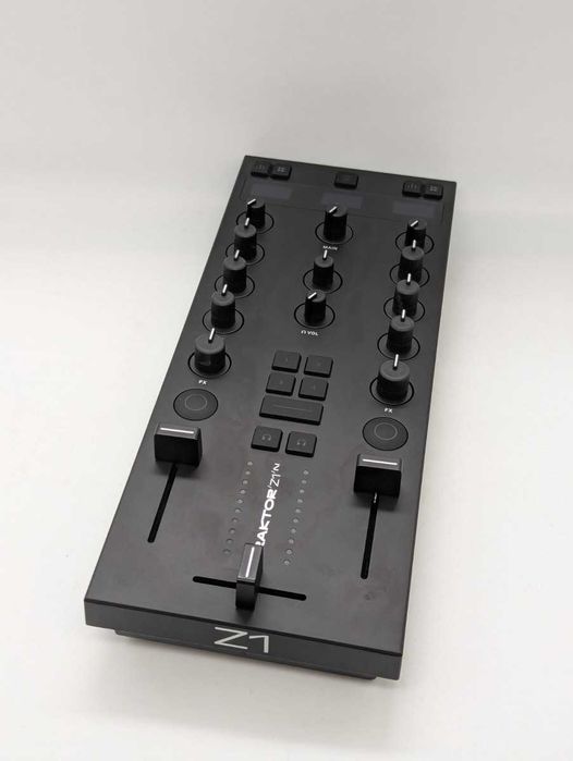 Pack DJ - Native Instruments Traktor Kontrol X1 MK3 + Z1 MK2