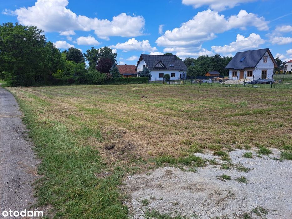 działka budowlano-usługowa 14 ar gmina świerczów