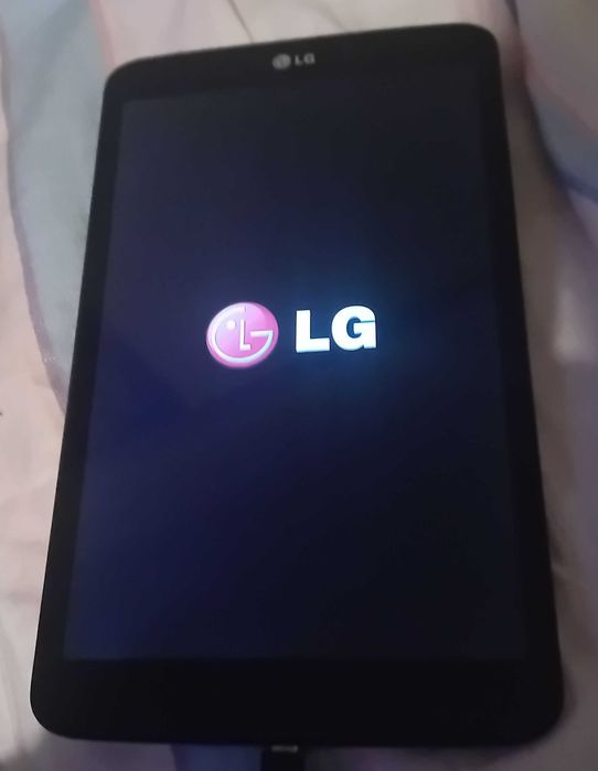 (37) tablet LG V500