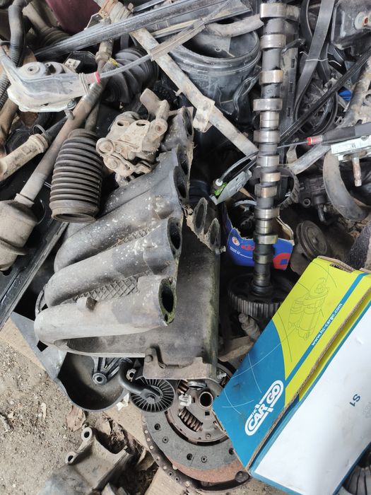 Двигун Т4 2.4 дизель в розборі.