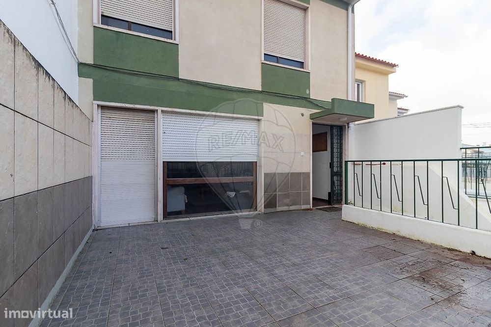 Moradia T4 para venda
