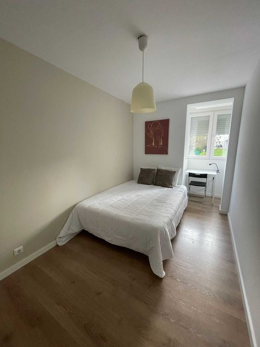 Quarto de Solteiro sem caução Olivais
