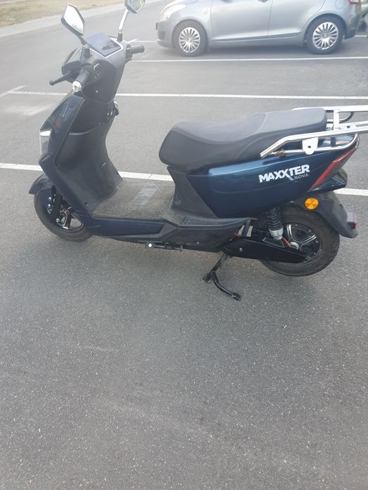 Продам електроскутер Maxxter Nova  — LED-світло, багата комплектація