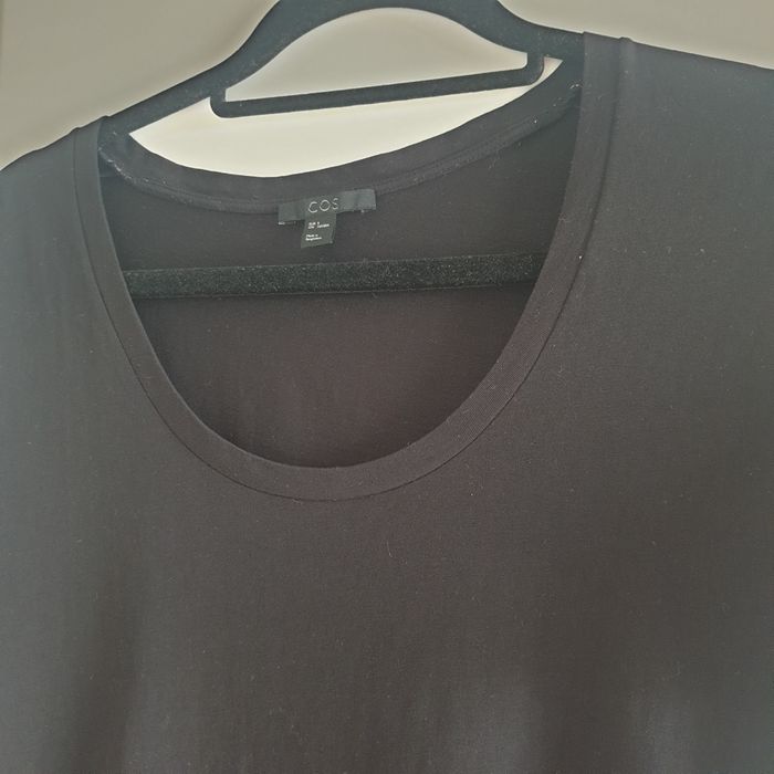 Cos Czarny tshirt bluzka tom. 36