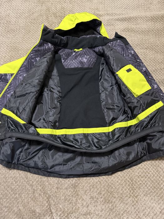 Лижна куртка жіноча або підліткова