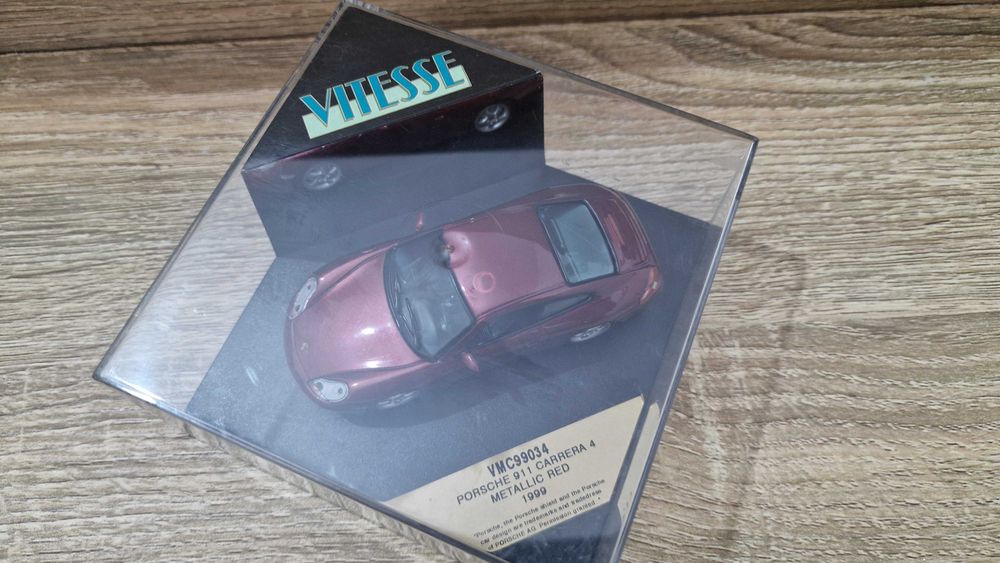 Miniatura 1:43 Porsche 911 Carrera 4 »1999»