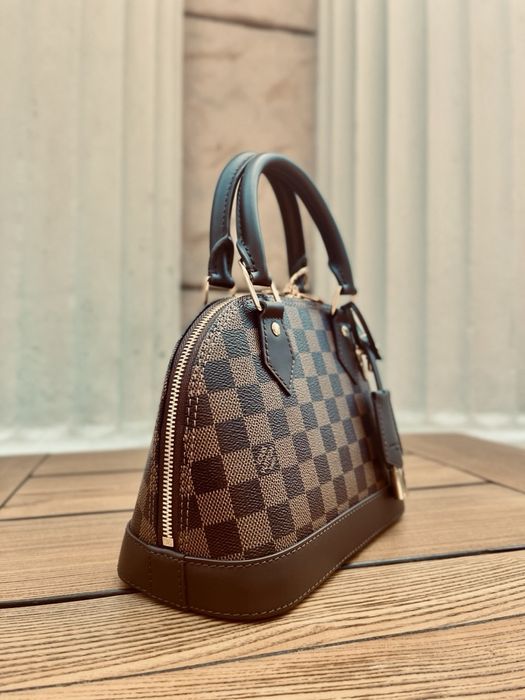 Сумка Louis Vuitton Alma bb N40606 ( оригинальная в идеальном состоянии )