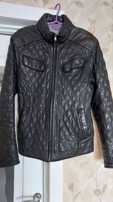 Продам куртку кожаную