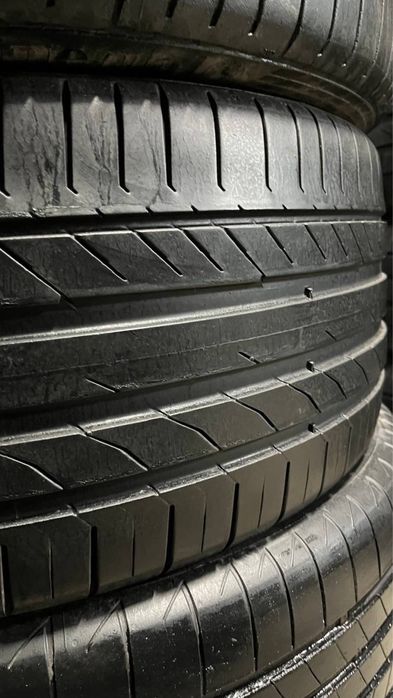 Пара літньої гуми Continental 255/40/20