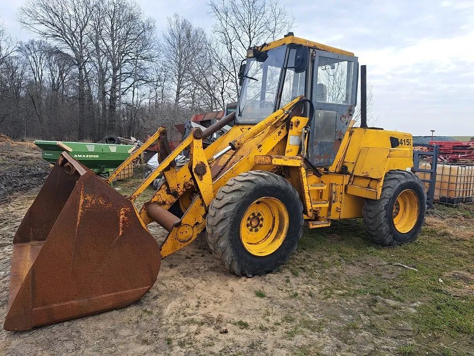 JCB 415E  przegubowa/  teleskopowa massey ,bobcat  jcb 526s