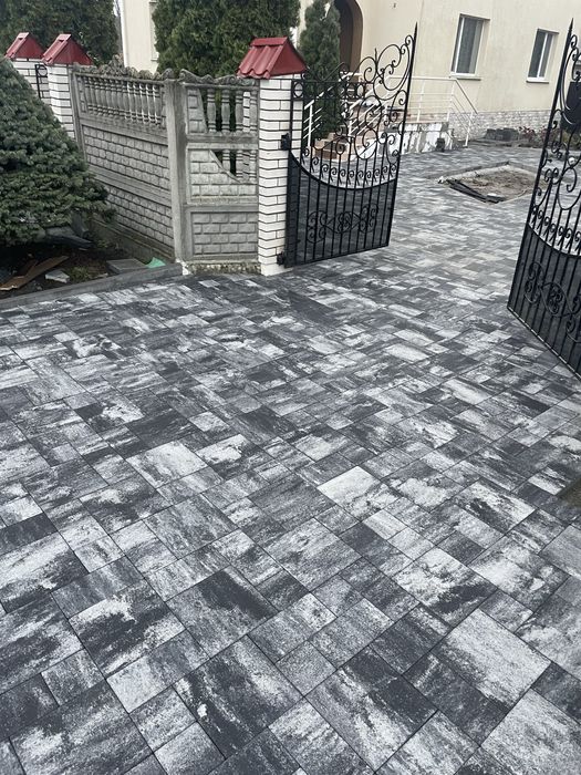 Вкладання тротуарної плитки