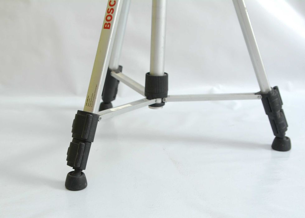Tripé Bosch BS 150 em bom estado