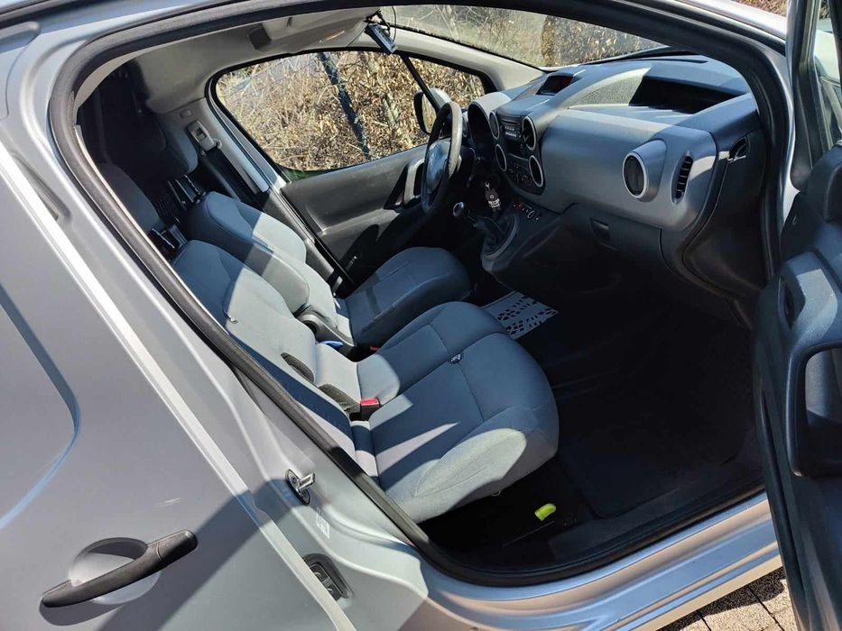 Wynajem Citroen Berlingo long