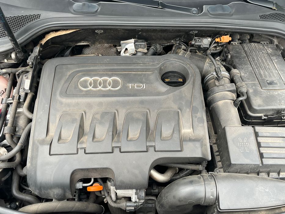 Automóvel Audi A3 sportback 2.0 TDI 140cv