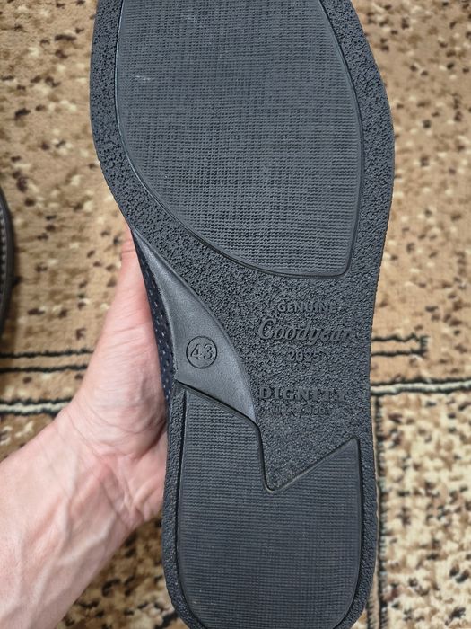 Продам нові туфлі