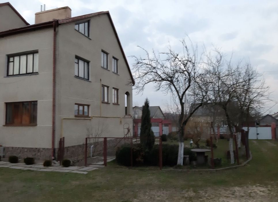 Продам будинок в м.Буську