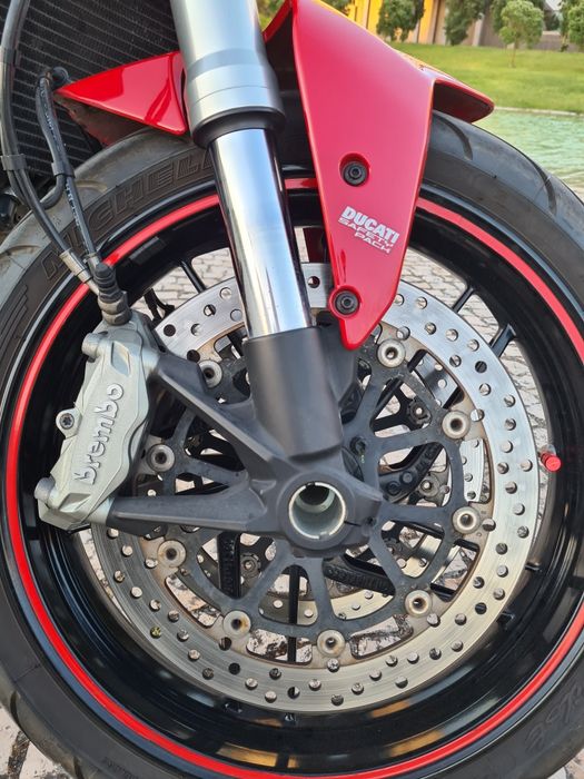 Ducati Monster 821 Red 2018