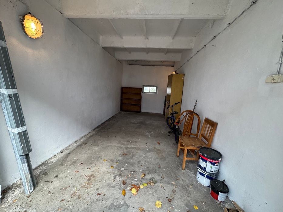 Garaż na  motocykle   lub cały do wynajęcia