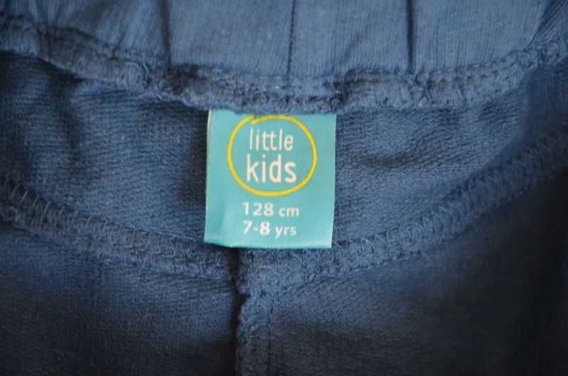 Little Kids spodnie dresowe chłopięce dresy jak nowe 7 - 8 lat 128 cm