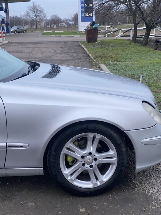 Mersedes-Benz E-Class W211 270CDI