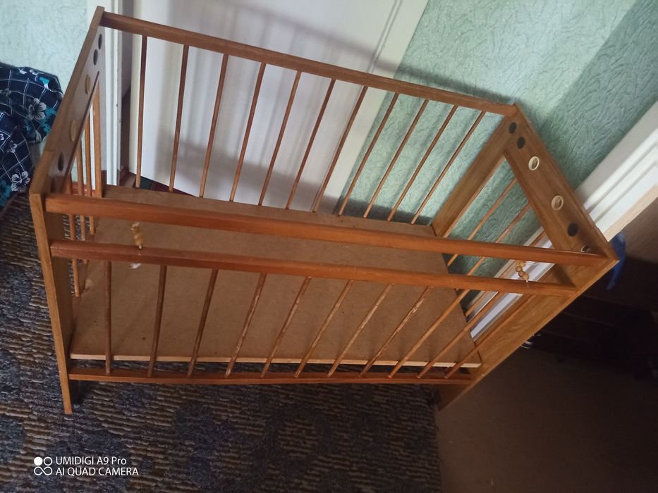 Кровать детская деревяная