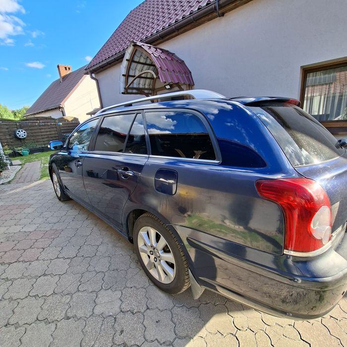 Toyota Avensis T25 2.0 diesel kombi