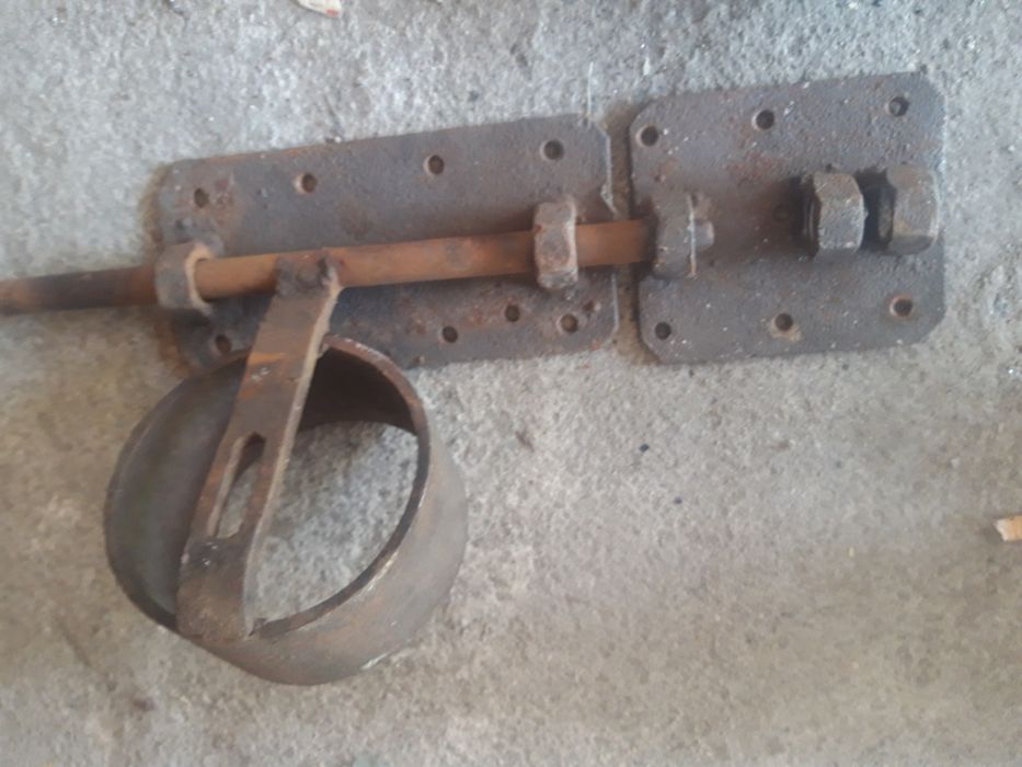 Sprzedam zasuwe do bramy garażowej