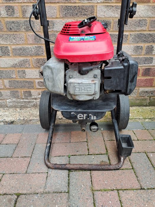 Myjka ciśnieniowa spalinowa Honda