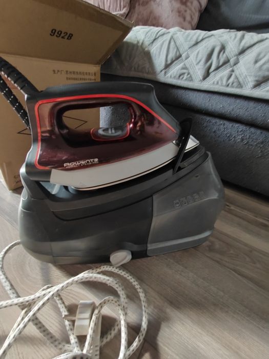 Парогенератор Rowenta Perfect Steam Pro DG8643 (Робочий, під перепайку)
