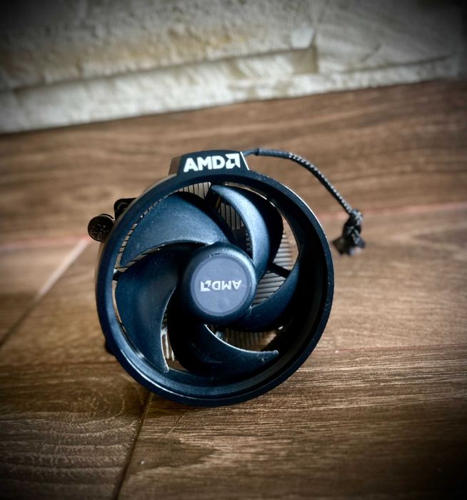 Ryzen 3 3100 + chłodzenie Wraith Stealth – 4 rdzenie, 8 wątków