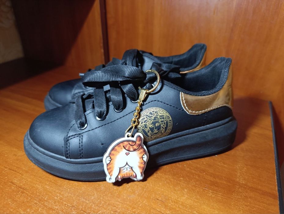 Кроссовки туфли на девочку Версаче 34 р